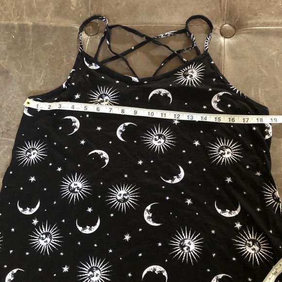 Sun & moon tank - Picture 7 of 8